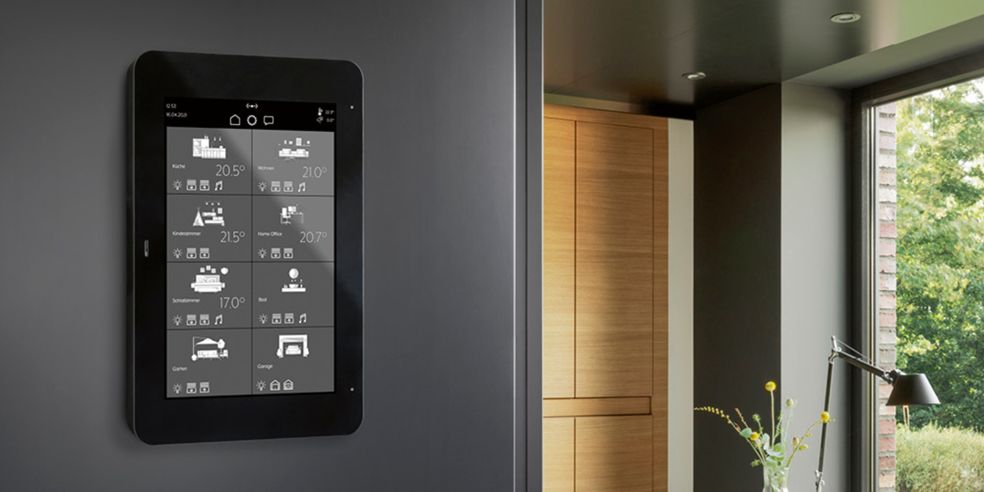 JUNG Smart Panel 8 bei DM Elektrotechnik in Dettingen unter Teck