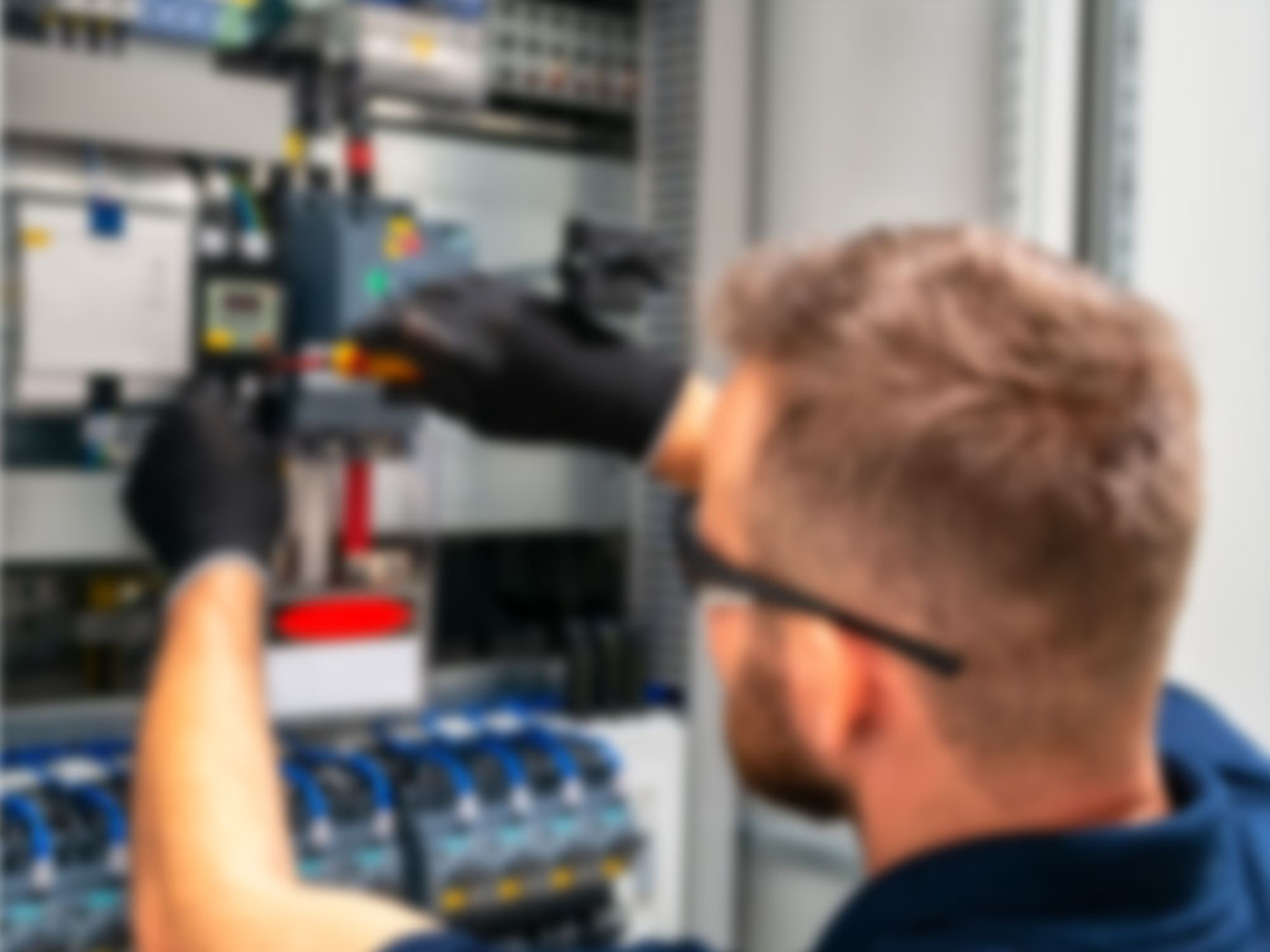 Nieder­spannungs­anlagen bei DM Elektrotechnik in Dettingen unter Teck